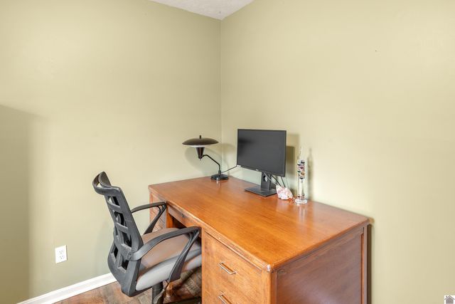 325 Longview Drive, Paducah, KY 42001