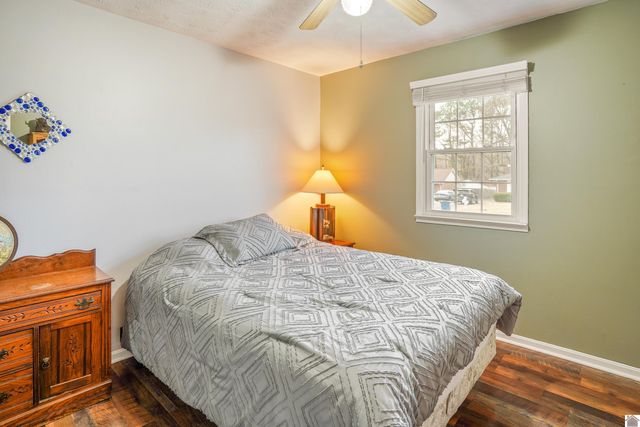 325 Longview Drive, Paducah, KY 42001