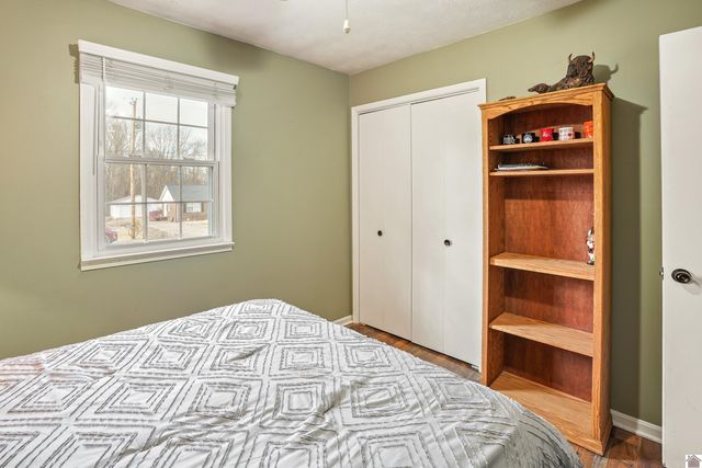 325 Longview Drive, Paducah, KY 42001