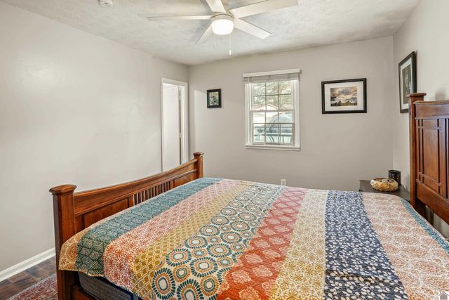 325 Longview Drive, Paducah, KY 42001