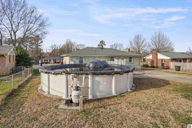 325 Longview Drive, Paducah, KY 42001