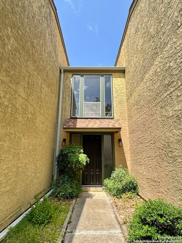 3678 Hidden Dr Apt 1301, San Antonio, TX 78217