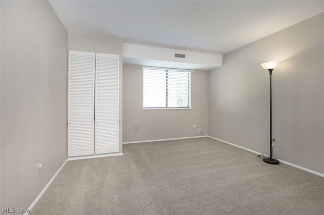 26702 Lake Of The Falls Boulevard, Olmsted Falls, OH 44138
