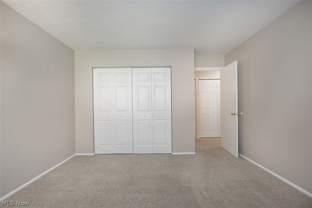26702 Lake Of The Falls Boulevard, Olmsted Falls, OH 44138