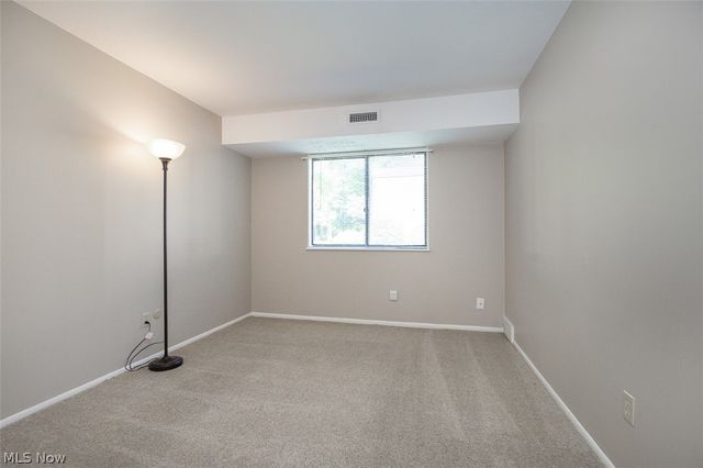 26702 Lake Of The Falls Boulevard, Olmsted Falls, OH 44138