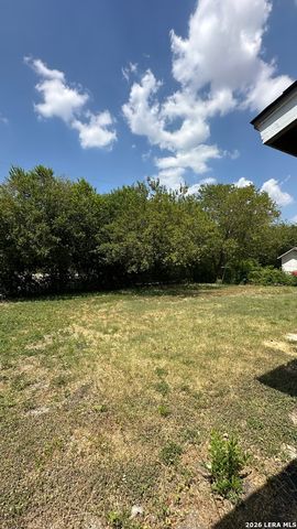5007 Village Row, San Antonio, TX 78218