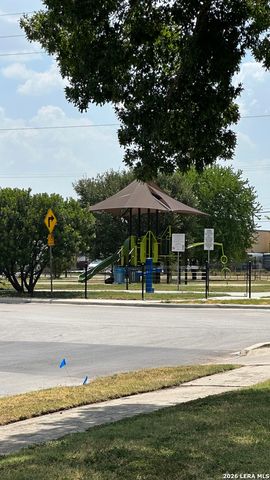 5007 Village Row, San Antonio, TX 78218