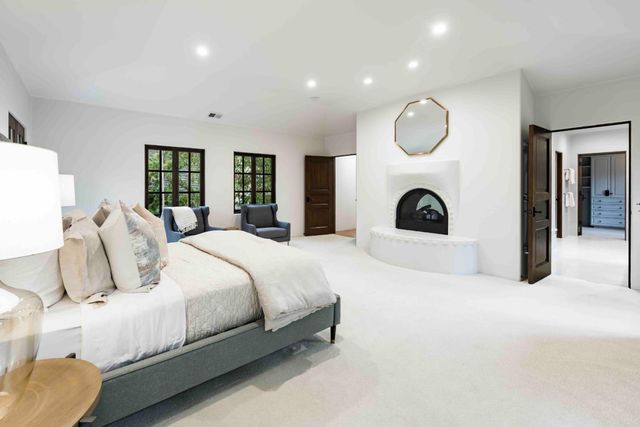 1932 Emerson Street, Palo Alto, CA 94301