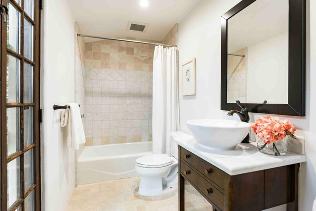 1932 Emerson Street, Palo Alto, CA 94301