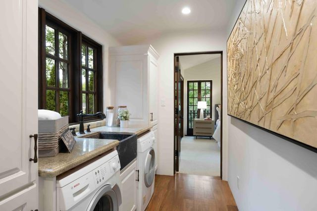 1932 Emerson Street, Palo Alto, CA 94301