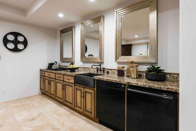 1932 Emerson Street, Palo Alto, CA 94301