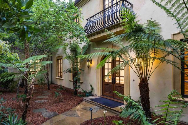 1932 Emerson Street, Palo Alto, CA 94301