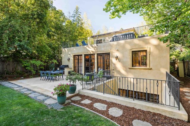 1932 Emerson Street, Palo Alto, CA 94301