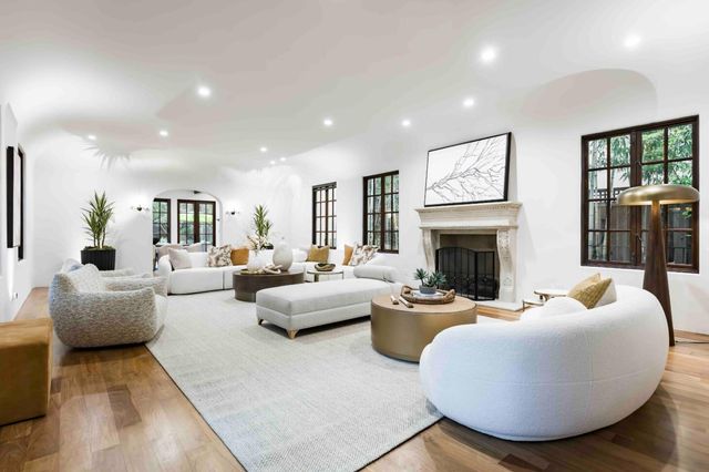 1932 Emerson Street, Palo Alto, CA 94301