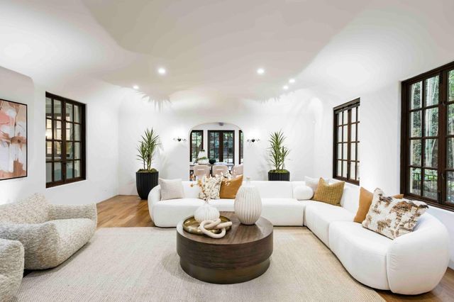 1932 Emerson Street, Palo Alto, CA 94301