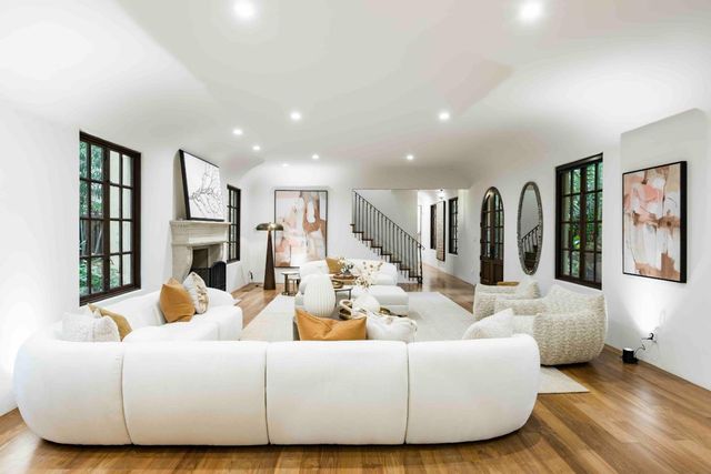 1932 Emerson Street, Palo Alto, CA 94301