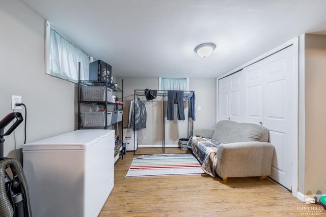 917 Mission Avenue, Manhattan, KS 66502