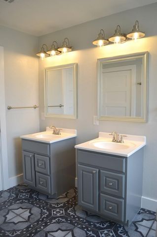 6400 Santos ST, Austin, TX 78741