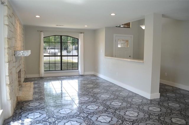 6400 Santos ST, Austin, TX 78741