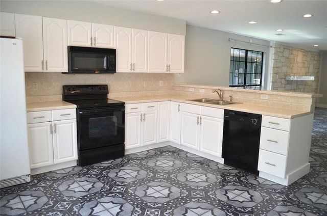 6400 Santos ST, Austin, TX 78741