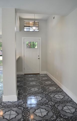 6400 Santos ST, Austin, TX 78741