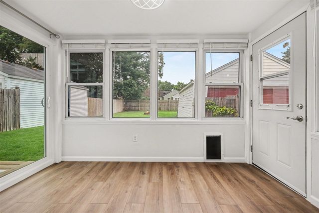 934 Reynard Street, Grand Rapids, MI 49507