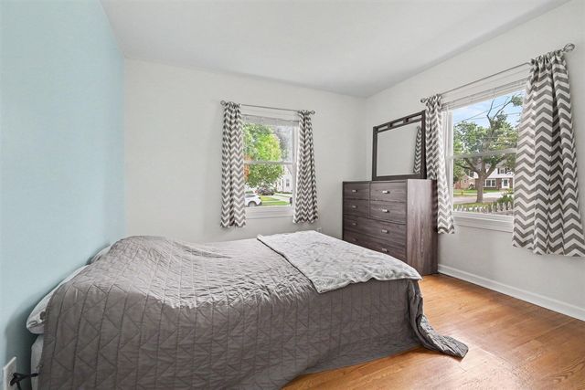 934 Reynard Street, Grand Rapids, MI 49507