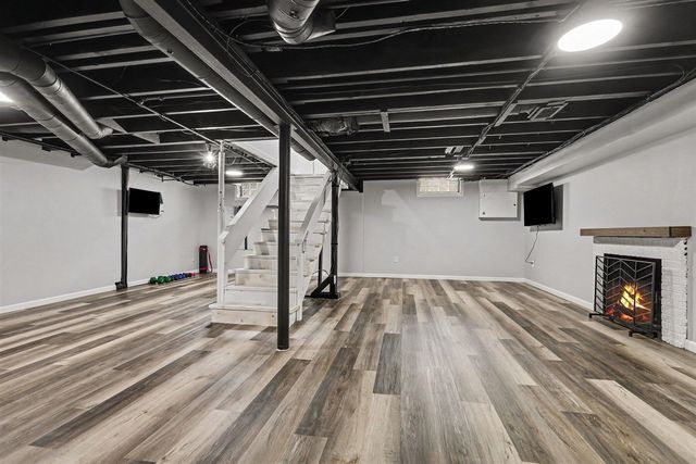 934 Reynard Street, Grand Rapids, MI 49507