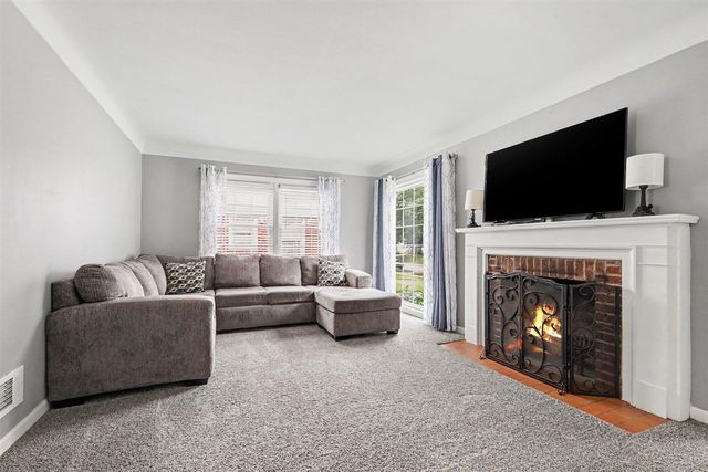 934 Reynard Street, Grand Rapids, MI 49507