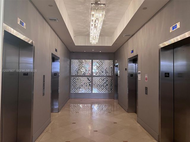 100 Lincoln Rd 307, Miami Beach, FL 33139