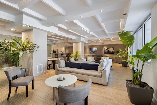 100 Lincoln Rd 307, Miami Beach, FL 33139