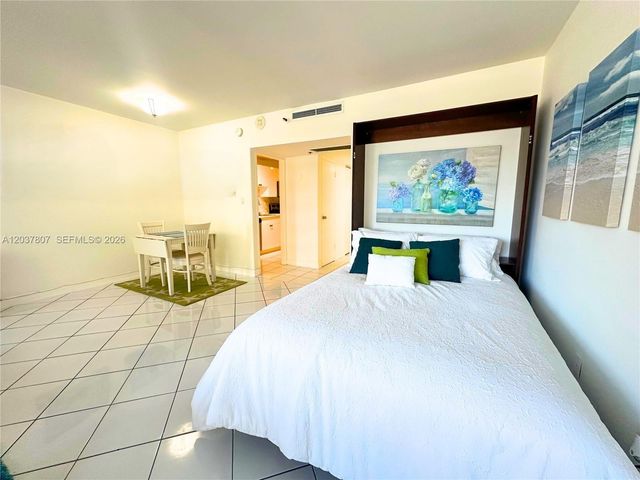 100 Lincoln Rd 307, Miami Beach, FL 33139
