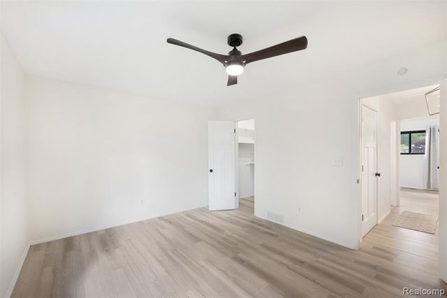 686 Peninsula Court, Ann Arbor, MI 48105