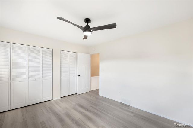 686 Peninsula Court, Ann Arbor, MI 48105