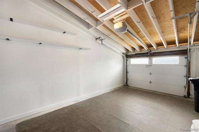 686 Peninsula Court, Ann Arbor, MI 48105