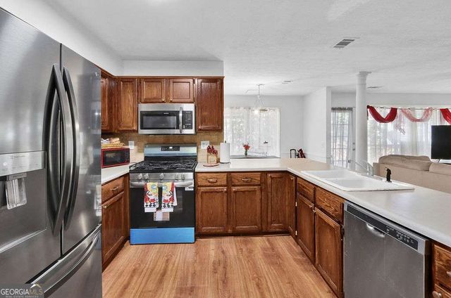 3245 Shady Woods Circle, Lawrenceville, GA 30044