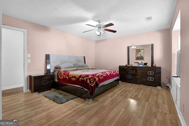3245 Shady Woods Circle, Lawrenceville, GA 30044