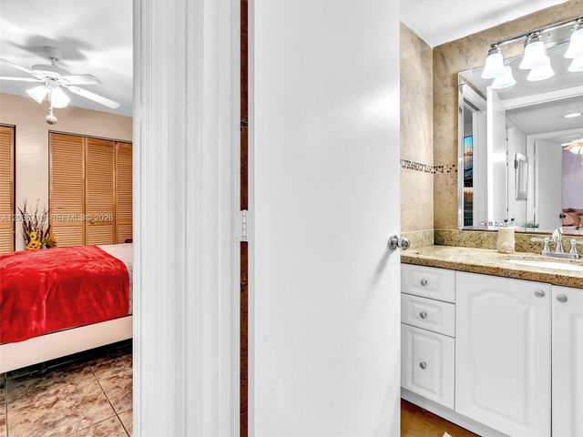 3483 SW 52nd Ave, Pembroke Park, FL 33023