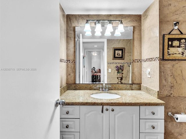 3483 SW 52nd Ave, Pembroke Park, FL 33023