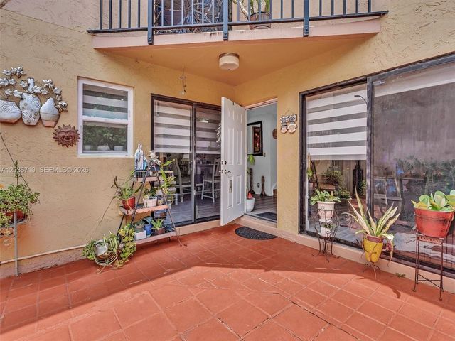 3483 SW 52nd Ave, Pembroke Park, FL 33023