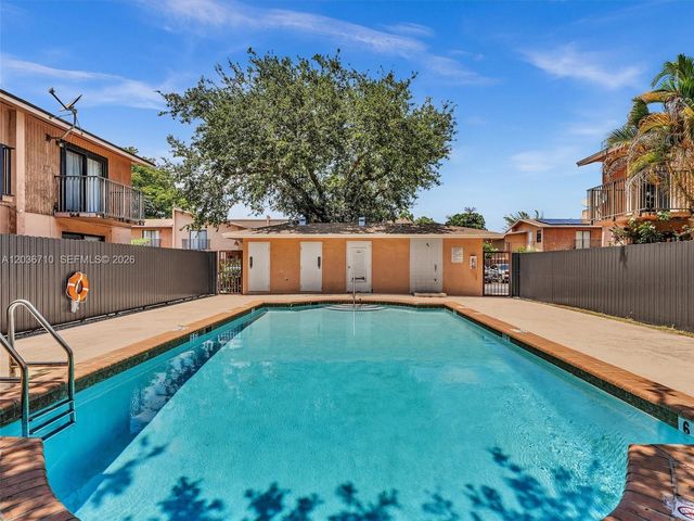 3483 SW 52nd Ave, Pembroke Park, FL 33023