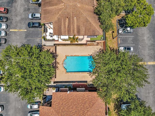 3483 SW 52nd Ave, Pembroke Park, FL 33023