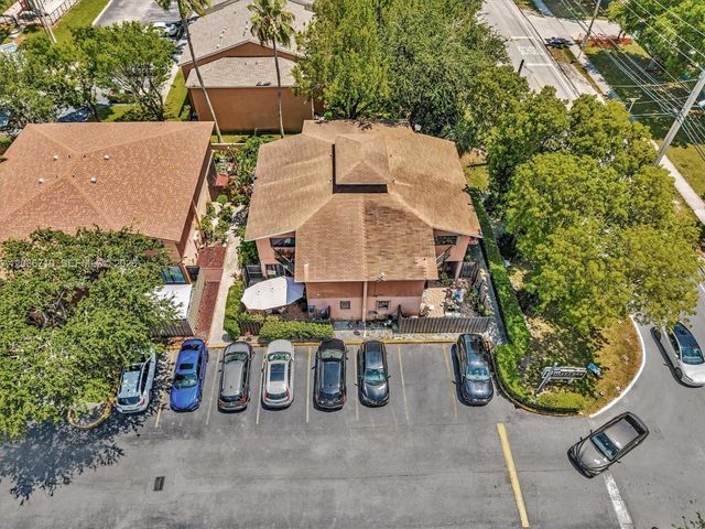 3483 SW 52nd Ave, Pembroke Park, FL 33023
