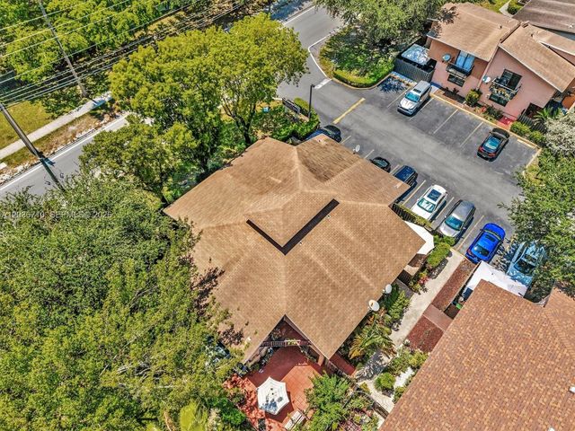 3483 SW 52nd Ave, Pembroke Park, FL 33023