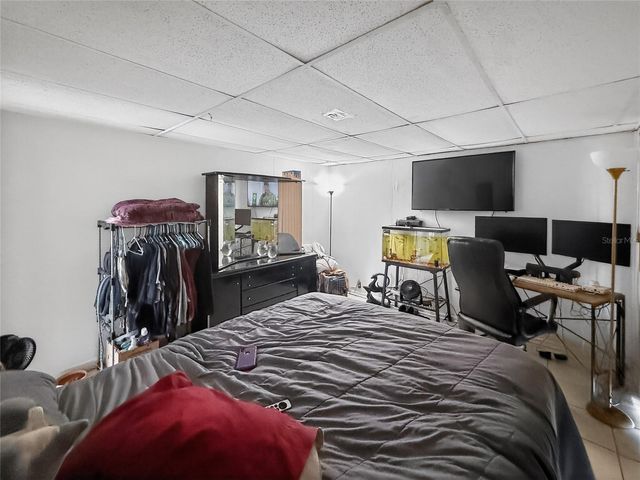 8009 CORNWALL LANE, Tampa, FL 33615