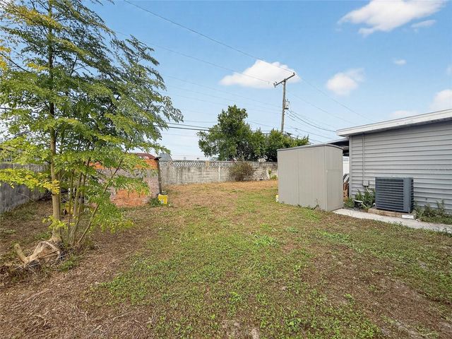 8009 CORNWALL LANE, Tampa, FL 33615