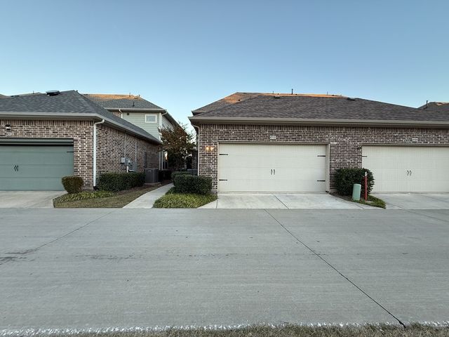 4510 Meadow Hawk Drive, Arlington, TX 76005