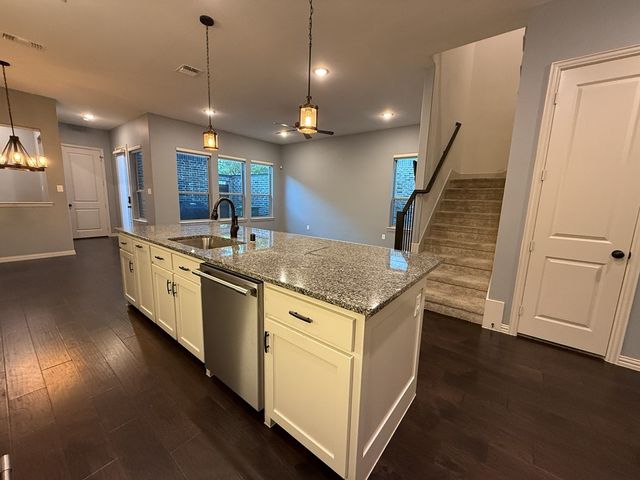 4510 Meadow Hawk Drive, Arlington, TX 76005