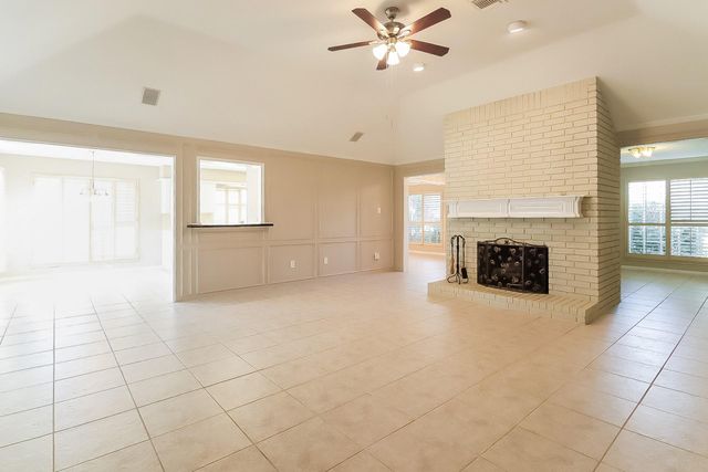 2303 Prestwick Drive, League City, TX 77573