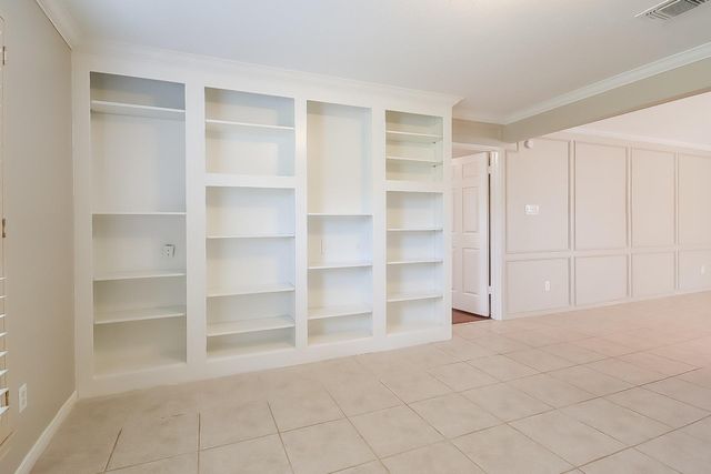 2303 Prestwick Drive, League City, TX 77573